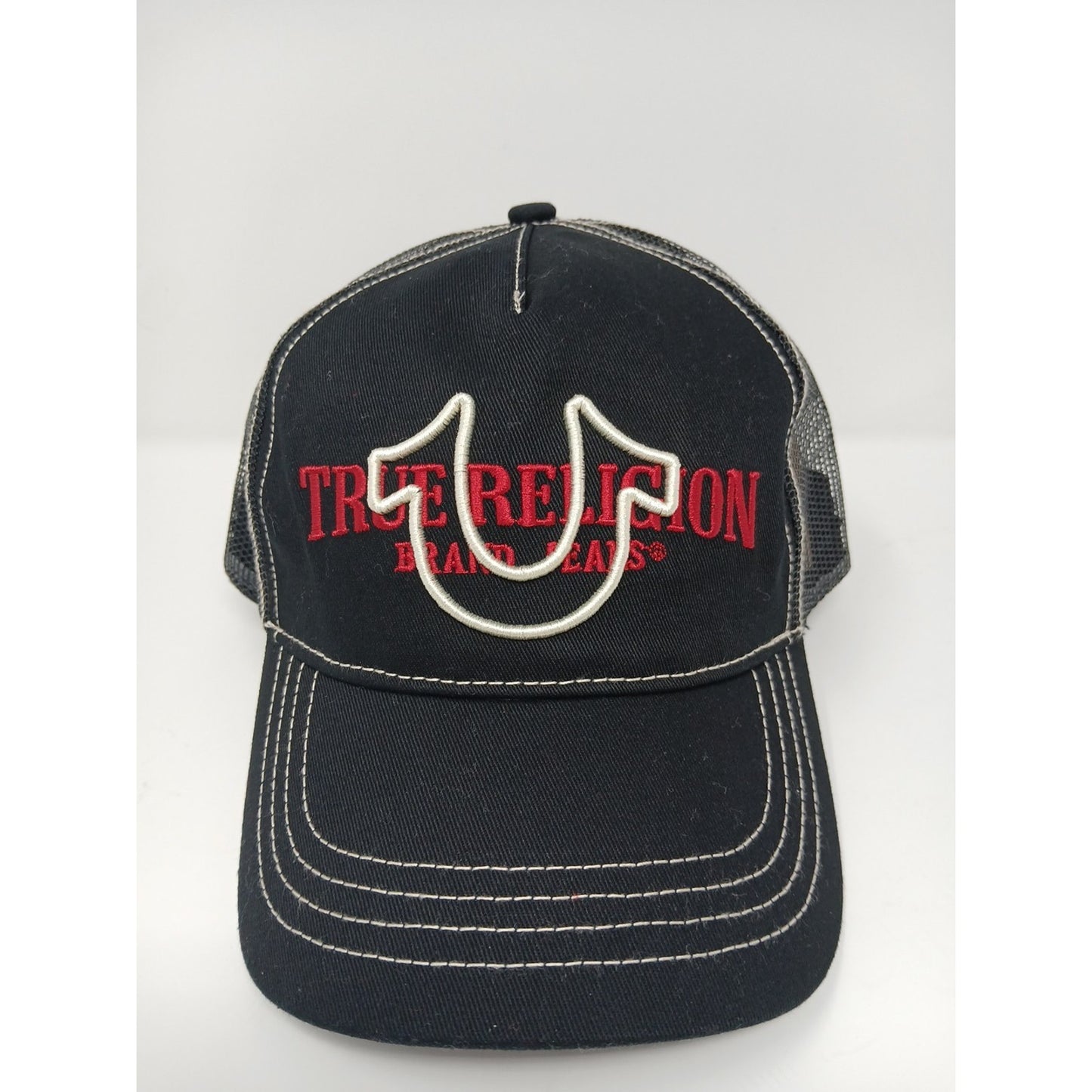 True Religion Men Horse Shoe Embroidered Logo Trucker Hat Cap Style TR3036 New