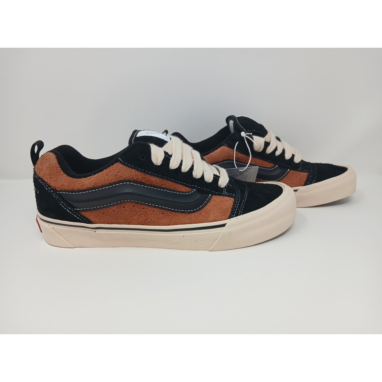 Vans x Disney 100th Scar Knu Skool Skate Shoe Men 11 Women 12.5 Sneakers 721356