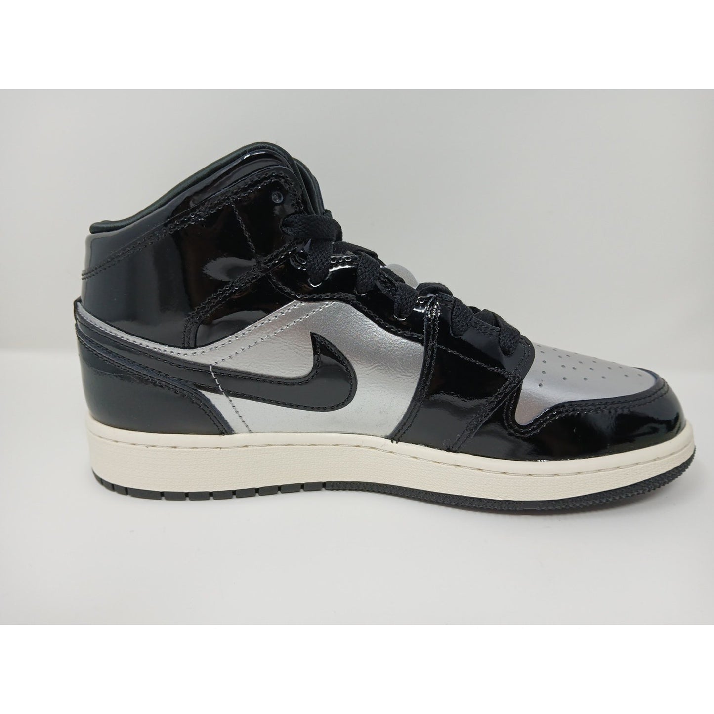 Nike Air Jordan 1 Mid SE GS AJ1 Black Metallic Silver Shoes Sz 6.5Y FZ3938-001