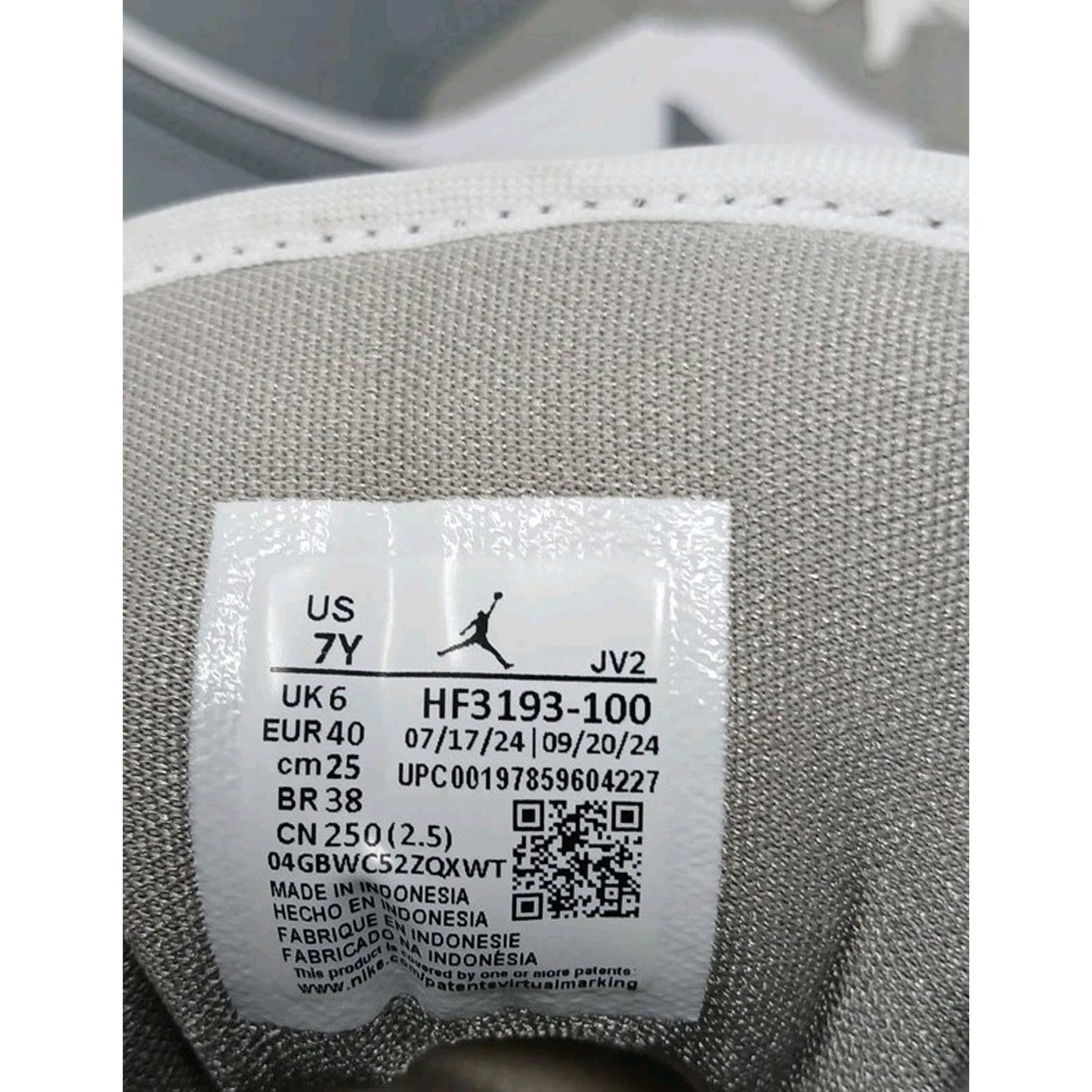 Nike Air Jordan 1 Mid SE GS AJ1 Patent Grey Shoes Sz 7Y /Women’s 8.5 HF3193-100